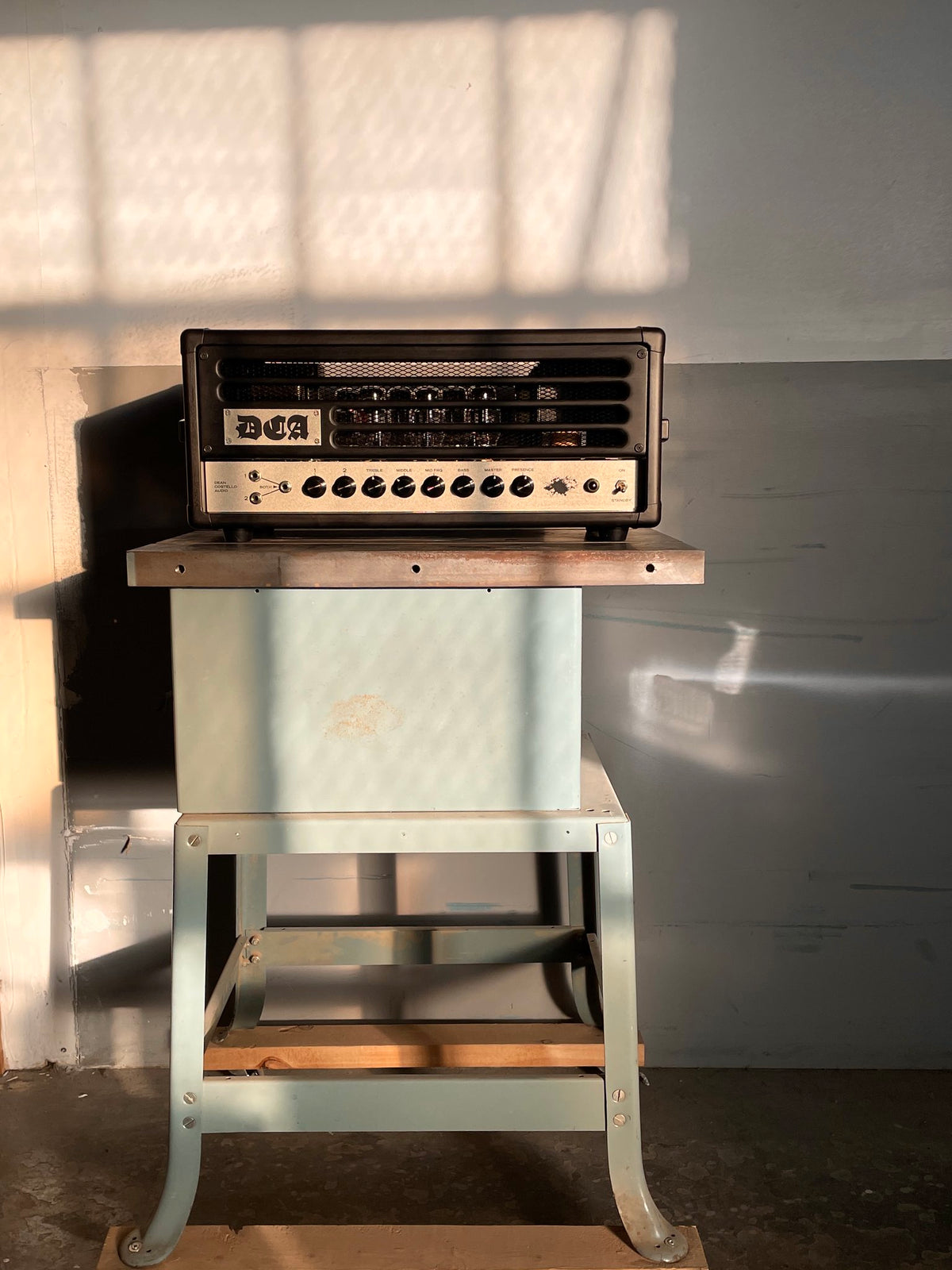 DCA Black Mark Dean Costello Audio KT88 tube amp amplifier 300W bass amp bassist pedal platform big iron the best bass amp handmade craftsman